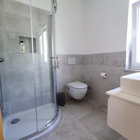 Appartamento Danijela Sea View And Free Parking
