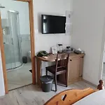 Danijela Sea View And Free Parking 公寓 罗维尼