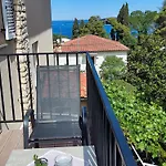 Danijela Sea View And Free Parking 罗维尼