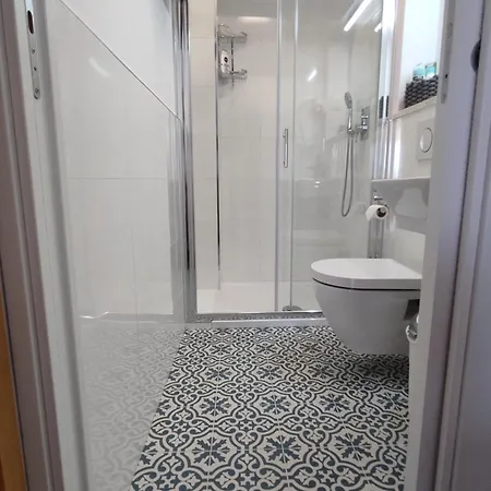 Apartment Danijela Sea View And Free Parking